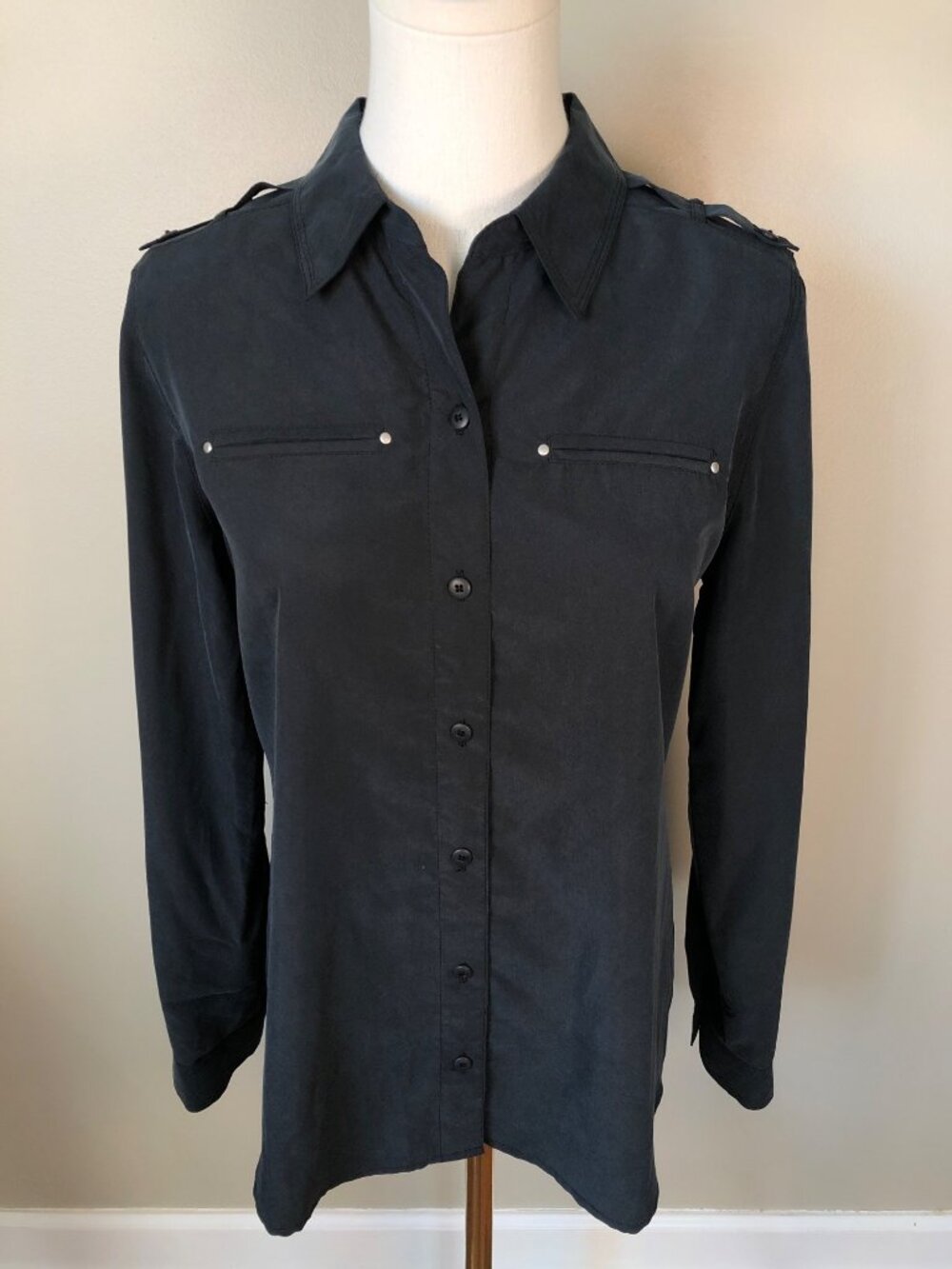NWT Chico’s Utility Button Down Blk Shirt Modal Blend Epaulette Tab Sleeve Sz S